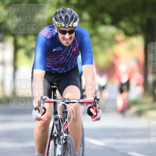 11.08.2024 - GEWOBA Citytriathlon Bremen H.Heesch http://msf.ph/oto/6777614 11.08.2024 11:45:48 Radfahren 822, 826, 845, 867, 871, 873, 875, 936, 994, 1029 meine-sportfotos.de