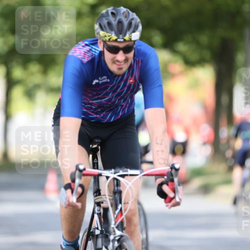11.08.2024 - GEWOBA Citytriathlon Bremen H.Heesch http://msf.ph/oto/6777621 11.08.2024 11:45:48 Radfahren 822, 826, 845, 867, 871, 873, 875, 936, 994, 1029 meine-sportfotos.de