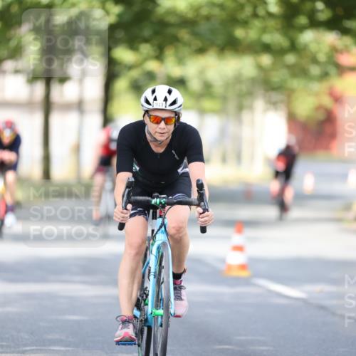 11.08.2024 - GEWOBA Citytriathlon Bremen H.Heesch http://msf.ph/oto/6777637 11.08.2024 11:45:59 Radfahren 755, 775, 845, 853, 867, 871, 873, 875, 954 meine-sportfotos.de