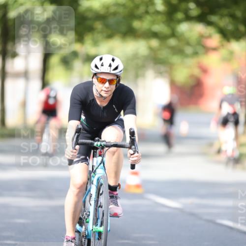 11.08.2024 - GEWOBA Citytriathlon Bremen H.Heesch http://msf.ph/oto/6777646 11.08.2024 11:45:59 Radfahren 755, 775, 845, 853, 867, 871, 873, 875, 954 meine-sportfotos.de