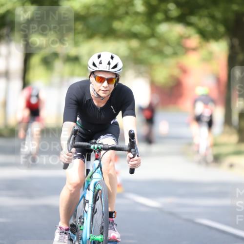 11.08.2024 - GEWOBA Citytriathlon Bremen H.Heesch http://msf.ph/oto/6777652 11.08.2024 11:45:59 Radfahren 755, 775, 845, 853, 867, 871, 873, 875, 954 meine-sportfotos.de