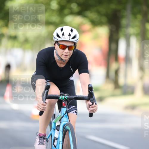 11.08.2024 - GEWOBA Citytriathlon Bremen H.Heesch http://msf.ph/oto/6777668 11.08.2024 11:45:59 Radfahren 755, 775, 845, 853, 867, 871, 873, 875, 954 meine-sportfotos.de