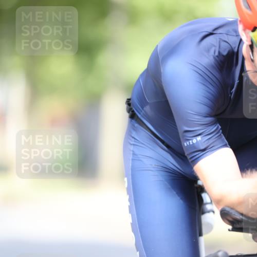 11.08.2024 - GEWOBA Citytriathlon Bremen H.Heesch http://msf.ph/oto/6777748 11.08.2024 11:46:02 Radfahren 755, 775, 806, 845, 853, 954, 962 meine-sportfotos.de