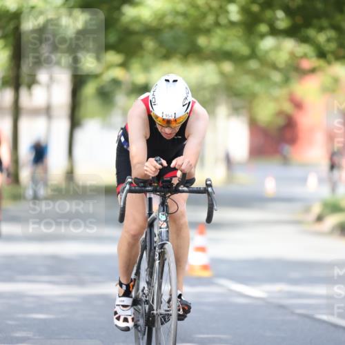 11.08.2024 - GEWOBA Citytriathlon Bremen H.Heesch http://msf.ph/oto/6777757 11.08.2024 11:46:04 Radfahren 755, 775, 806, 845, 853, 954, 962 meine-sportfotos.de