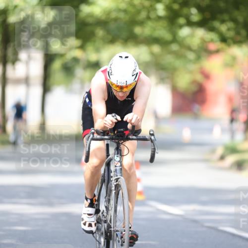 11.08.2024 - GEWOBA Citytriathlon Bremen H.Heesch http://msf.ph/oto/6777761 11.08.2024 11:46:05 Radfahren 755, 775, 806, 845, 853, 954, 962 meine-sportfotos.de