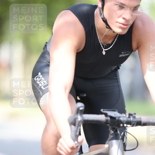 11.08.2024 - GEWOBA Citytriathlon Bremen H.Heesch http://msf.ph/oto/6777852 11.08.2024 11:46:07 Radfahren 755, 775, 806, 845, 853, 954, 962 meine-sportfotos.de