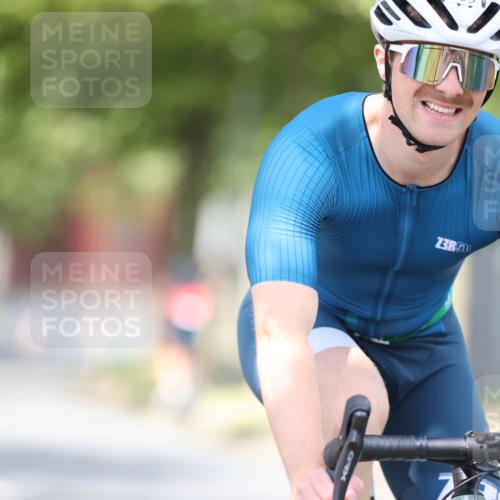 11.08.2024 - GEWOBA Citytriathlon Bremen H.Heesch http://msf.ph/oto/6777922 11.08.2024 11:46:10 Radfahren 755, 775, 806, 845, 853, 954, 962 meine-sportfotos.de