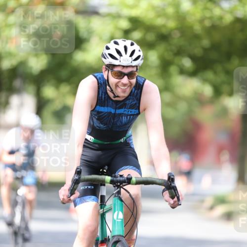 11.08.2024 - GEWOBA Citytriathlon Bremen H.Heesch http://msf.ph/oto/6777958 11.08.2024 11:46:13 Radfahren 755, 757, 775, 806, 839, 845, 853, 954, 962 meine-sportfotos.de