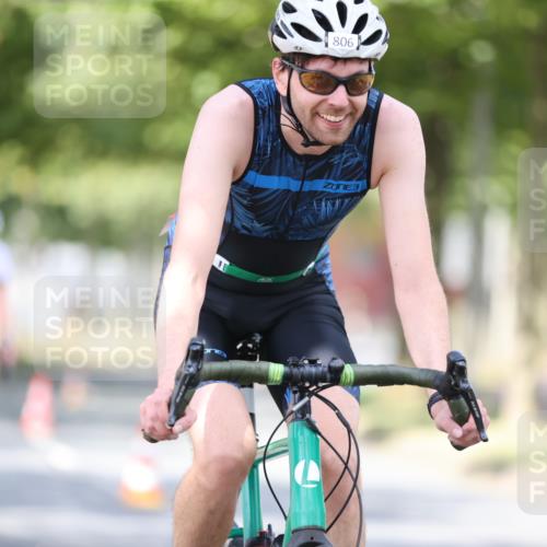 11.08.2024 - GEWOBA Citytriathlon Bremen H.Heesch http://msf.ph/oto/6777972 11.08.2024 11:46:13 Radfahren 755, 757, 775, 806, 839, 845, 853, 954, 962 meine-sportfotos.de