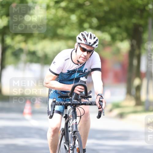 11.08.2024 - GEWOBA Citytriathlon Bremen H.Heesch http://msf.ph/oto/6777975 11.08.2024 11:46:14 Radfahren 755, 757, 775, 806, 839, 853, 954, 962 meine-sportfotos.de