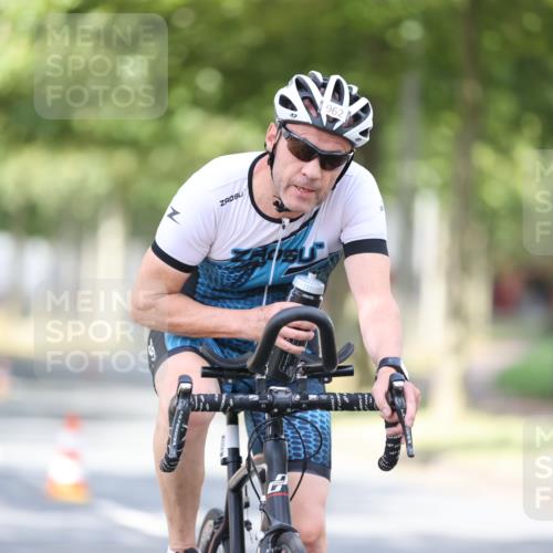 11.08.2024 - GEWOBA Citytriathlon Bremen H.Heesch http://msf.ph/oto/6777989 11.08.2024 11:46:15 Radfahren 755, 757, 773, 775, 806, 839, 843, 853, 954, 962 meine-sportfotos.de