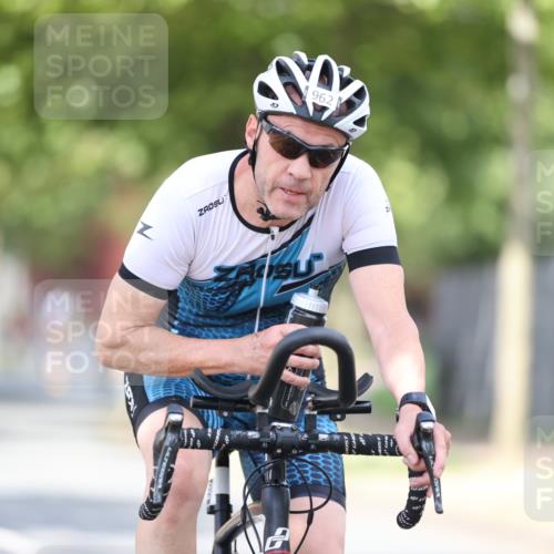 11.08.2024 - GEWOBA Citytriathlon Bremen H.Heesch http://msf.ph/oto/6777998 11.08.2024 11:46:15 Radfahren 755, 757, 773, 775, 806, 839, 843, 853, 954, 962 meine-sportfotos.de