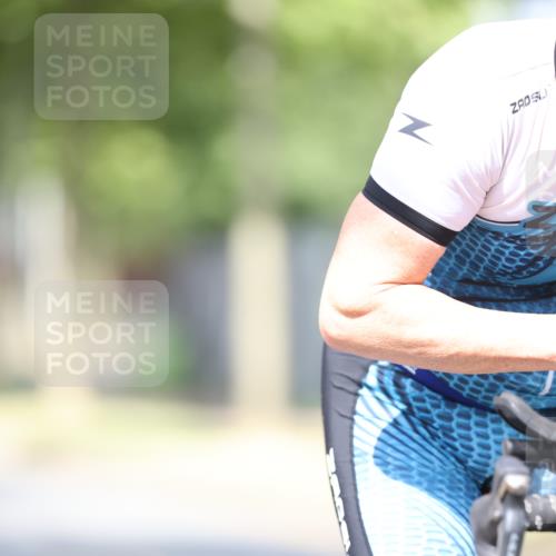 11.08.2024 - GEWOBA Citytriathlon Bremen H.Heesch http://msf.ph/oto/6778017 11.08.2024 11:46:15 Radfahren 755, 757, 773, 775, 806, 839, 843, 853, 954, 962 meine-sportfotos.de