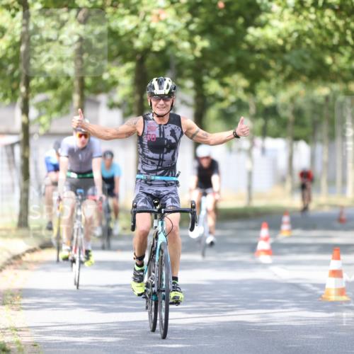 11.08.2024 - GEWOBA Citytriathlon Bremen H.Heesch http://msf.ph/oto/6778026 11.08.2024 11:46:25 Radfahren 703, 757, 768, 773, 806, 839, 843, 942, 962 meine-sportfotos.de
