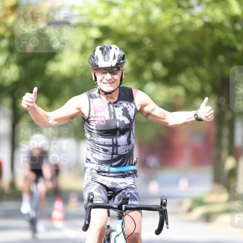 11.08.2024 - GEWOBA Citytriathlon Bremen H.Heesch http://msf.ph/oto/6778089 11.08.2024 11:46:26 Radfahren 703, 757, 768, 773, 839, 843, 942, 962 meine-sportfotos.de