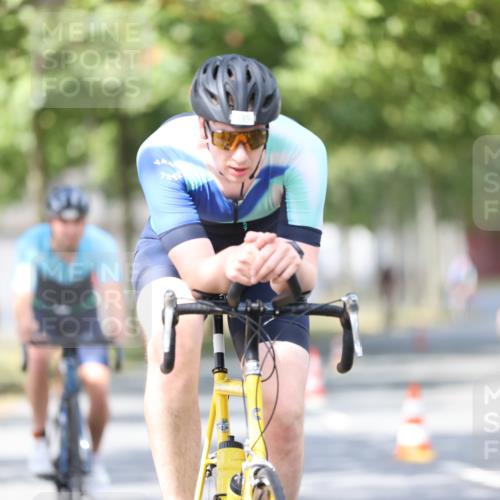 11.08.2024 - GEWOBA Citytriathlon Bremen H.Heesch http://msf.ph/oto/6778120 11.08.2024 11:46:28 Radfahren 703, 757, 768, 773, 839, 843, 942 meine-sportfotos.de
