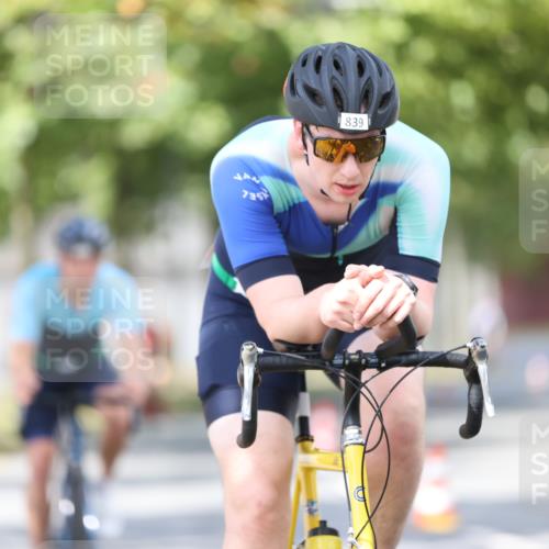 11.08.2024 - GEWOBA Citytriathlon Bremen H.Heesch http://msf.ph/oto/6778128 11.08.2024 11:46:28 Radfahren 703, 757, 768, 773, 839, 843, 942 meine-sportfotos.de