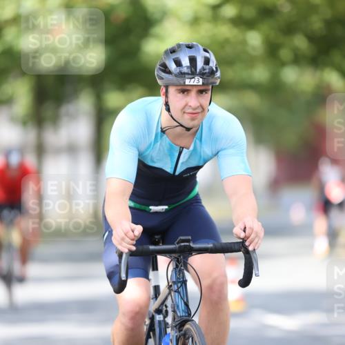 11.08.2024 - GEWOBA Citytriathlon Bremen H.Heesch http://msf.ph/oto/6778154 11.08.2024 11:46:29 Radfahren 703, 757, 768, 773, 839, 843, 942 meine-sportfotos.de