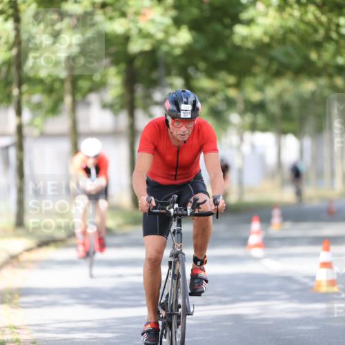 11.08.2024 - GEWOBA Citytriathlon Bremen H.Heesch http://msf.ph/oto/6778182 11.08.2024 11:46:30 Radfahren 703, 757, 768, 773, 839, 843, 942, 1040 meine-sportfotos.de