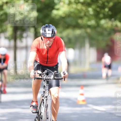 11.08.2024 - GEWOBA Citytriathlon Bremen H.Heesch http://msf.ph/oto/6778204 11.08.2024 11:46:31 Radfahren 703, 757, 768, 773, 798, 839, 843, 942, 1040 meine-sportfotos.de