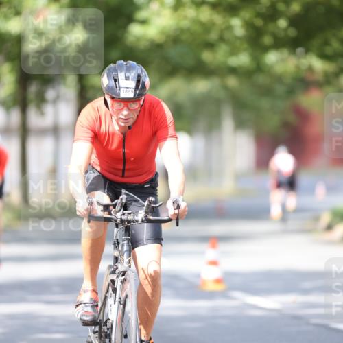 11.08.2024 - GEWOBA Citytriathlon Bremen H.Heesch http://msf.ph/oto/6778207 11.08.2024 11:46:31 Radfahren 703, 757, 768, 773, 798, 839, 843, 942, 1040 meine-sportfotos.de