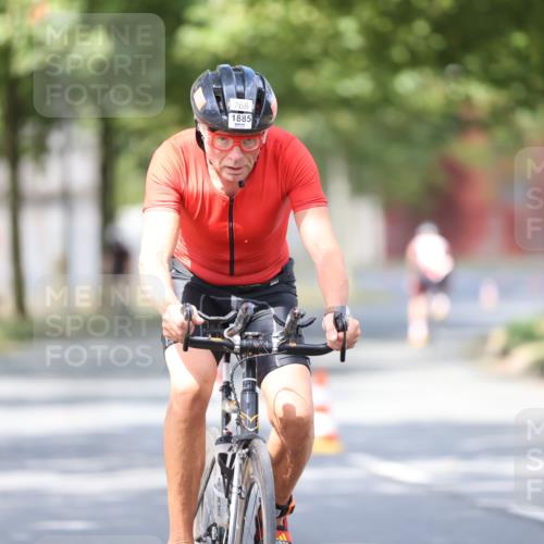 11.08.2024 - GEWOBA Citytriathlon Bremen H.Heesch http://msf.ph/oto/6778215 11.08.2024 11:46:31 Radfahren 703, 757, 768, 773, 798, 839, 843, 942, 1040 meine-sportfotos.de