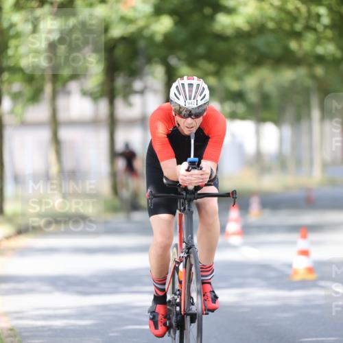11.08.2024 - GEWOBA Citytriathlon Bremen H.Heesch http://msf.ph/oto/6778227 11.08.2024 11:46:32 Radfahren 703, 757, 768, 773, 798, 839, 843, 942, 1040 meine-sportfotos.de
