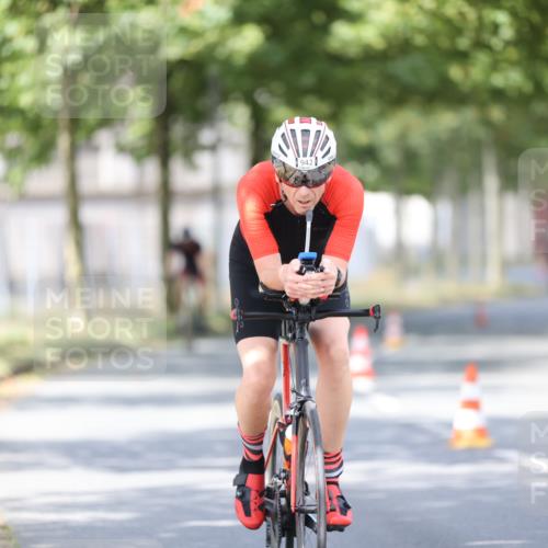 11.08.2024 - GEWOBA Citytriathlon Bremen H.Heesch http://msf.ph/oto/6778230 11.08.2024 11:46:32 Radfahren 703, 757, 768, 773, 798, 839, 843, 942, 1040 meine-sportfotos.de