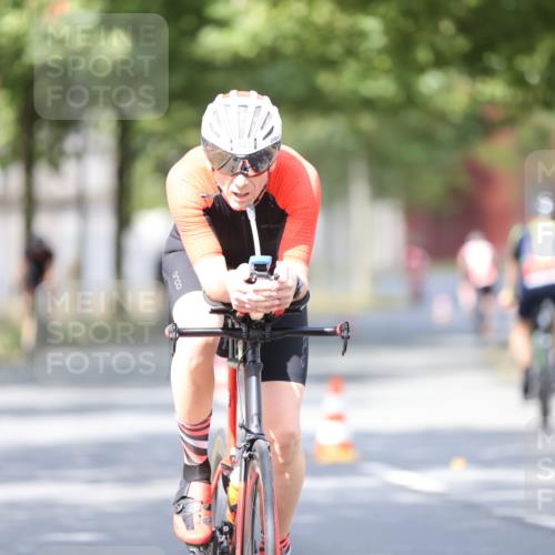 11.08.2024 - GEWOBA Citytriathlon Bremen H.Heesch http://msf.ph/oto/6778246 11.08.2024 11:46:32 Radfahren 703, 757, 768, 773, 798, 839, 843, 942, 1040 meine-sportfotos.de