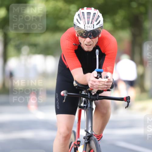 11.08.2024 - GEWOBA Citytriathlon Bremen H.Heesch http://msf.ph/oto/6778264 11.08.2024 11:46:33 Radfahren 703, 757, 768, 773, 798, 839, 843, 942, 1040 meine-sportfotos.de