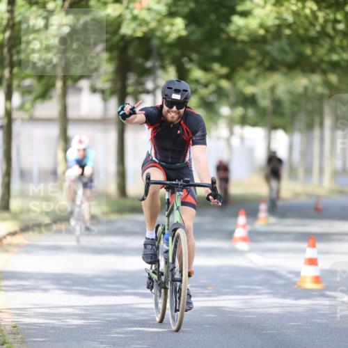 11.08.2024 - GEWOBA Citytriathlon Bremen H.Heesch http://msf.ph/oto/6778296 11.08.2024 11:46:36 Radfahren 703, 757, 768, 773, 798, 839, 843, 942, 1040 meine-sportfotos.de