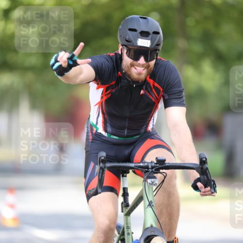 11.08.2024 - GEWOBA Citytriathlon Bremen H.Heesch http://msf.ph/oto/6778364 11.08.2024 11:46:38 Radfahren 703, 768, 773, 798, 839, 843, 942, 1040 meine-sportfotos.de