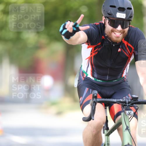 11.08.2024 - GEWOBA Citytriathlon Bremen H.Heesch http://msf.ph/oto/6778373 11.08.2024 11:46:38 Radfahren 703, 768, 773, 798, 839, 843, 942, 1040 meine-sportfotos.de
