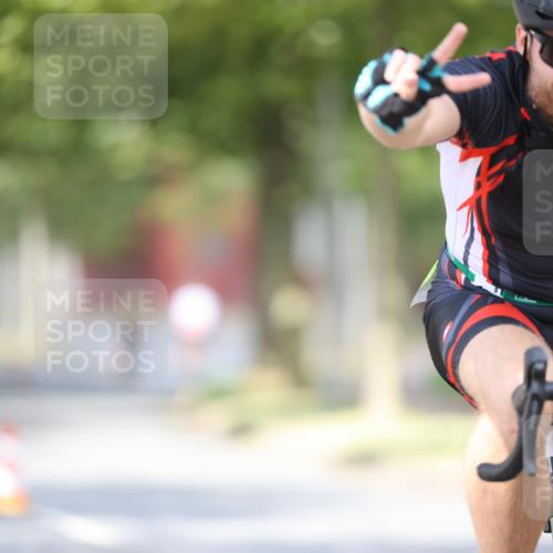 11.08.2024 - GEWOBA Citytriathlon Bremen H.Heesch http://msf.ph/oto/6778379 11.08.2024 11:46:38 Radfahren 703, 768, 773, 798, 839, 843, 942, 1040 meine-sportfotos.de