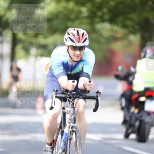 11.08.2024 - GEWOBA Citytriathlon Bremen H.Heesch http://msf.ph/oto/6778414 11.08.2024 11:46:40 Radfahren 703, 768, 773, 798, 843, 942, 1040 meine-sportfotos.de