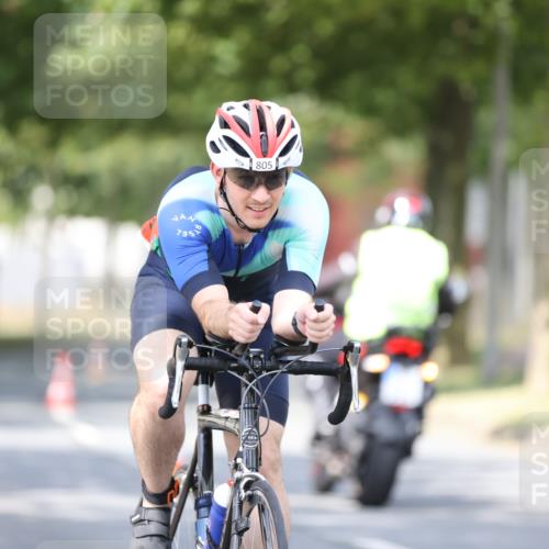11.08.2024 - GEWOBA Citytriathlon Bremen H.Heesch http://msf.ph/oto/6778420 11.08.2024 11:46:40 Radfahren 703, 768, 773, 798, 843, 942, 1040 meine-sportfotos.de