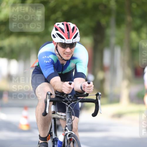 11.08.2024 - GEWOBA Citytriathlon Bremen H.Heesch http://msf.ph/oto/6778426 11.08.2024 11:46:40 Radfahren 703, 768, 773, 798, 843, 942, 1040 meine-sportfotos.de