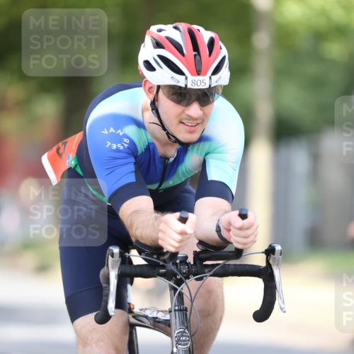 11.08.2024 - GEWOBA Citytriathlon Bremen H.Heesch http://msf.ph/oto/6778441 11.08.2024 11:46:40 Radfahren 703, 768, 773, 798, 843, 942, 1040 meine-sportfotos.de