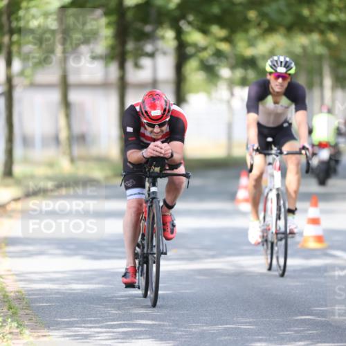 11.08.2024 - GEWOBA Citytriathlon Bremen H.Heesch http://msf.ph/oto/6778450 11.08.2024 11:46:42 Radfahren 703, 768, 798, 942, 1040 meine-sportfotos.de