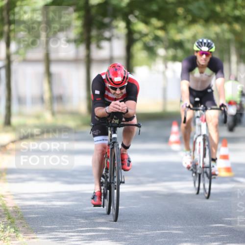 11.08.2024 - GEWOBA Citytriathlon Bremen H.Heesch http://msf.ph/oto/6778453 11.08.2024 11:46:42 Radfahren 703, 768, 798, 942, 1040 meine-sportfotos.de