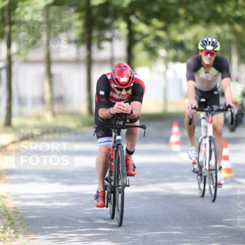 11.08.2024 - GEWOBA Citytriathlon Bremen H.Heesch http://msf.ph/oto/6778456 11.08.2024 11:46:42 Radfahren 703, 768, 798, 942, 1040 meine-sportfotos.de