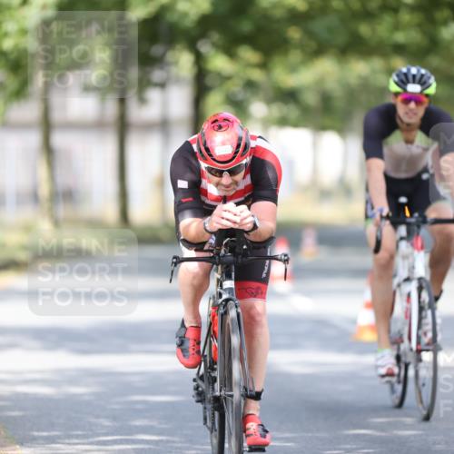 11.08.2024 - GEWOBA Citytriathlon Bremen H.Heesch http://msf.ph/oto/6778472 11.08.2024 11:46:42 Radfahren 703, 768, 798, 942, 1040 meine-sportfotos.de