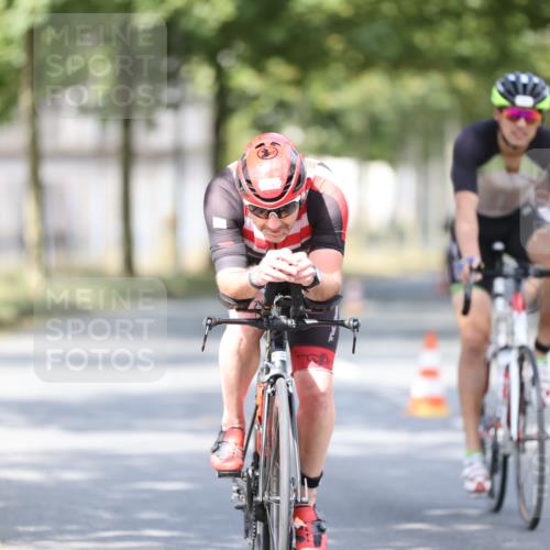 11.08.2024 - GEWOBA Citytriathlon Bremen H.Heesch http://msf.ph/oto/6778478 11.08.2024 11:46:42 Radfahren 703, 768, 798, 942, 1040 meine-sportfotos.de