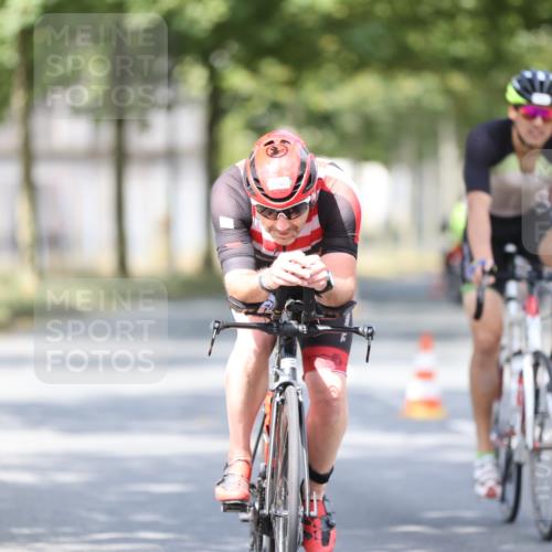 11.08.2024 - GEWOBA Citytriathlon Bremen H.Heesch http://msf.ph/oto/6778481 11.08.2024 11:46:43 Radfahren 703, 798, 903, 942, 1040 meine-sportfotos.de