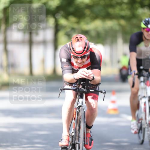 11.08.2024 - GEWOBA Citytriathlon Bremen H.Heesch http://msf.ph/oto/6778484 11.08.2024 11:46:43 Radfahren 703, 798, 903, 942, 1040 meine-sportfotos.de