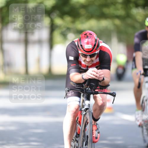 11.08.2024 - GEWOBA Citytriathlon Bremen H.Heesch http://msf.ph/oto/6778491 11.08.2024 11:46:43 Radfahren 703, 798, 903, 942, 1040 meine-sportfotos.de