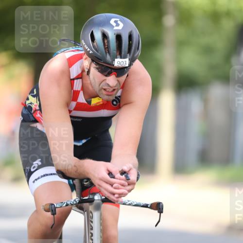 11.08.2024 - GEWOBA Citytriathlon Bremen H.Heesch http://msf.ph/oto/6778575 11.08.2024 11:46:57 Radfahren 903 meine-sportfotos.de