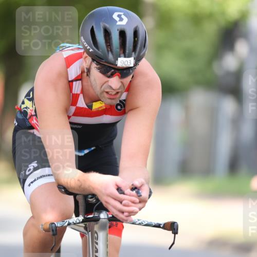 11.08.2024 - GEWOBA Citytriathlon Bremen H.Heesch http://msf.ph/oto/6778578 11.08.2024 11:46:57 Radfahren 903 meine-sportfotos.de