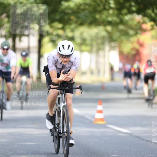 11.08.2024 - GEWOBA Citytriathlon Bremen H.Heesch http://msf.ph/oto/6778613 11.08.2024 11:47:19 Radfahren 752, 779, 800, 860, 864, 865 meine-sportfotos.de
