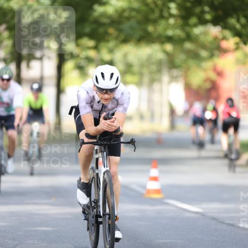 11.08.2024 - GEWOBA Citytriathlon Bremen H.Heesch http://msf.ph/oto/6778617 11.08.2024 11:47:19 Radfahren 752, 779, 800, 860, 864, 865 meine-sportfotos.de